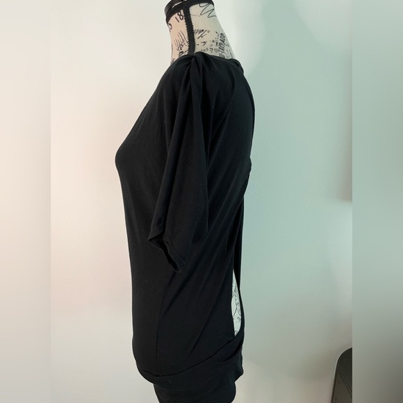 Possibly reversible black T-shirt. Size small (0154) - Picture 4 of 5